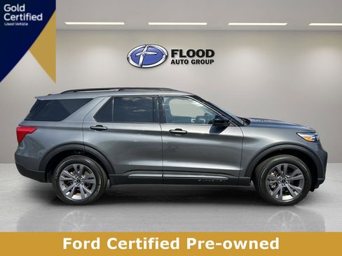 Used 2023 Ford Explorer XLT w/ Equipment Group 202A image 4