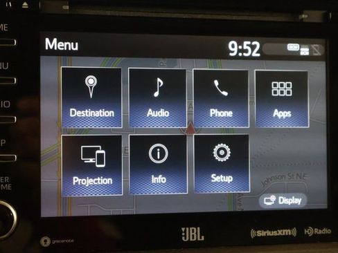 Used 2019 Toyota Sienna SE image 21