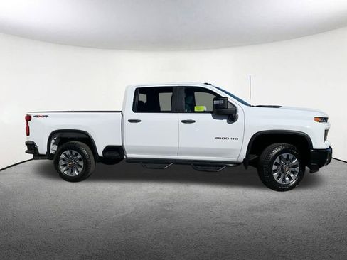 Used 2024 Chevrolet Silverado 2500 Custom w/ Custom Value Package image 15