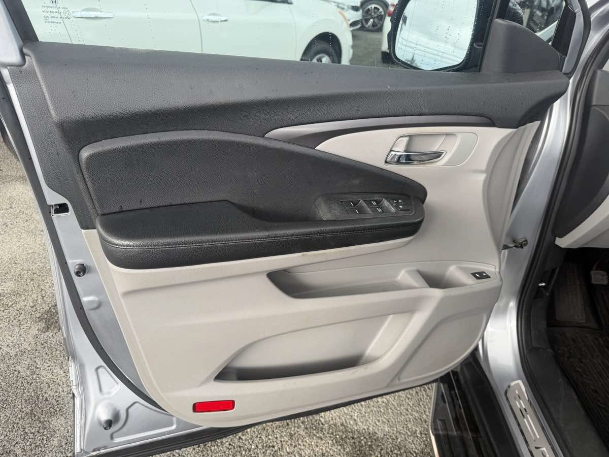 Used 2016 Honda Pilot EX-L image 10