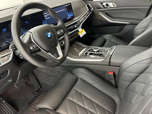 New 2026 BMW X5 xDrive50e w/ Parking Assistance Package image 4
