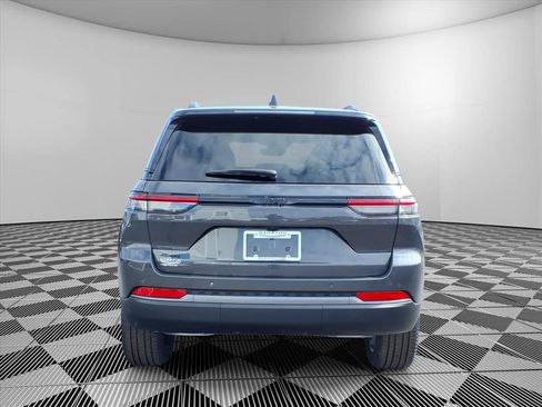 New 2026 Jeep Grand Cherokee Limited w/ Limited Altitude Package AWD/4WD image 5