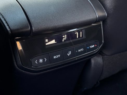 Used 2024 Toyota Highlander Limited image 24