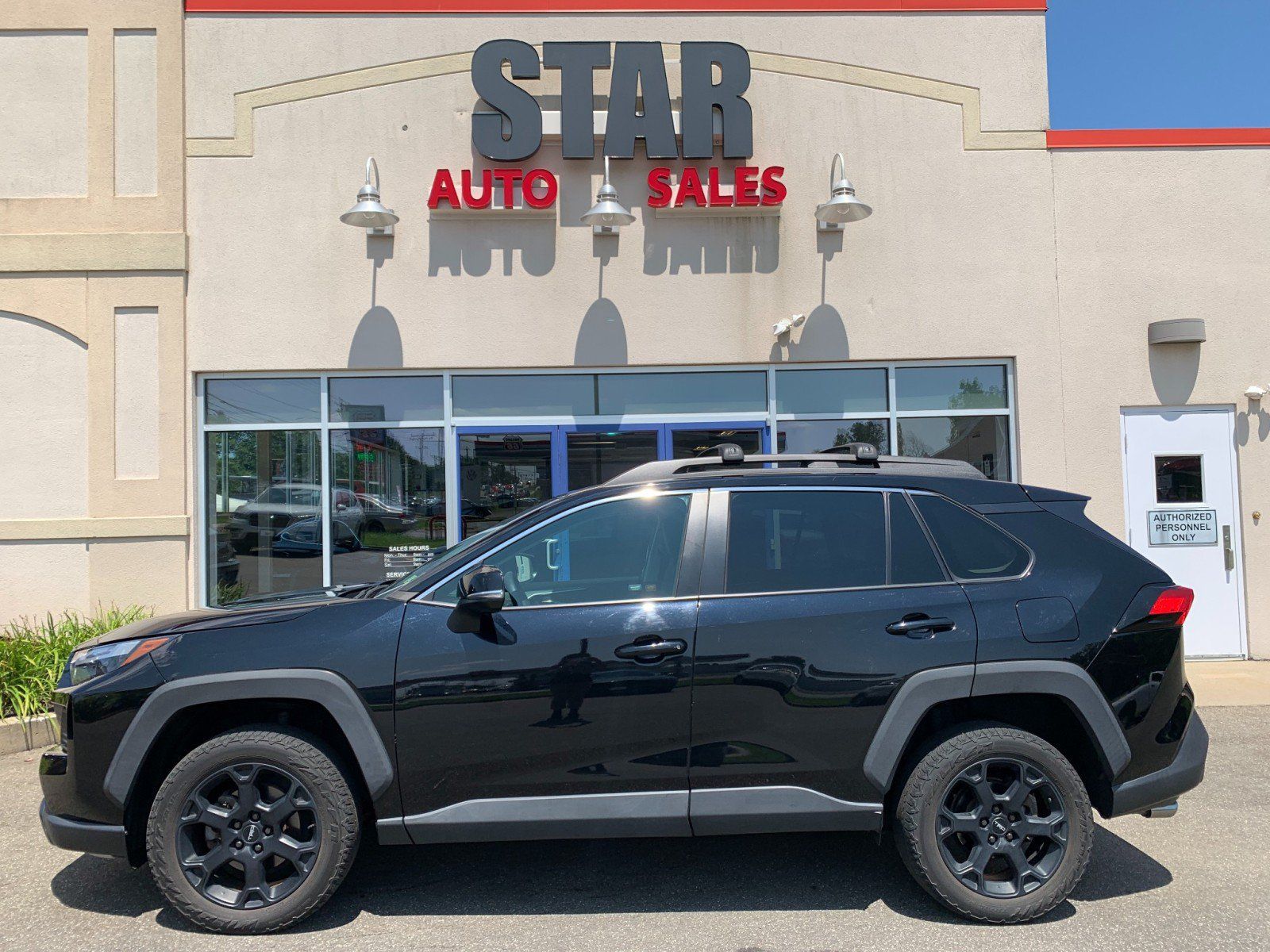 Used 2022 Toyota RAV4 TRD Off-Road w/ TRD Off-Road Weather Package AWD/4WD image 4