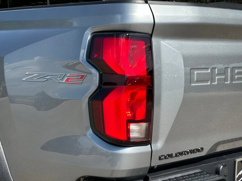 New 2026 Chevrolet Colorado ZR2 w/ Technology Package AWD/4WD image 28