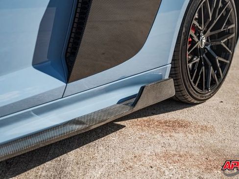 Used 2018 Audi R8 V10 w/ Premium Package image 27