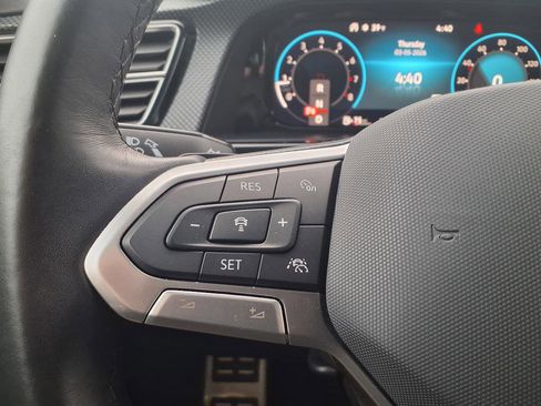 Used 2024 Volkswagen Atlas Cross Sport SEL Premium R-Line image 34