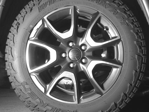 Used 2025 Jeep Compass Trailhawk AWD/4WD image 15