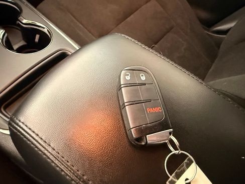 Used 2019 Dodge Durango GT w/ Blacktop Package AWD/4WD image 31
