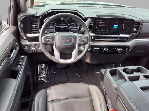 Used 2025 GMC Sierra 1500 SLT AWD/4WD image 6