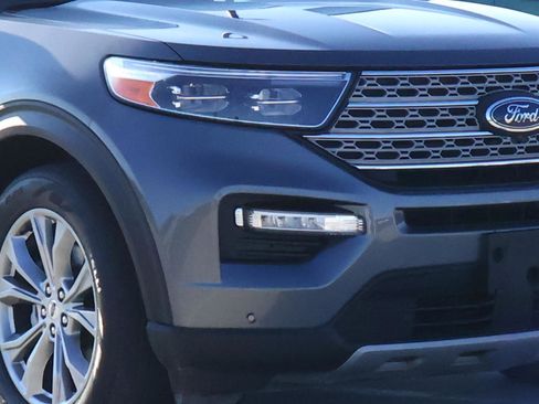 Used 2023 Ford Explorer Limited w/ Equipment Group 301A image 7