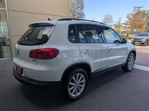 Used 2018 Volkswagen Tiguan Limited w/ Premium Package image 5