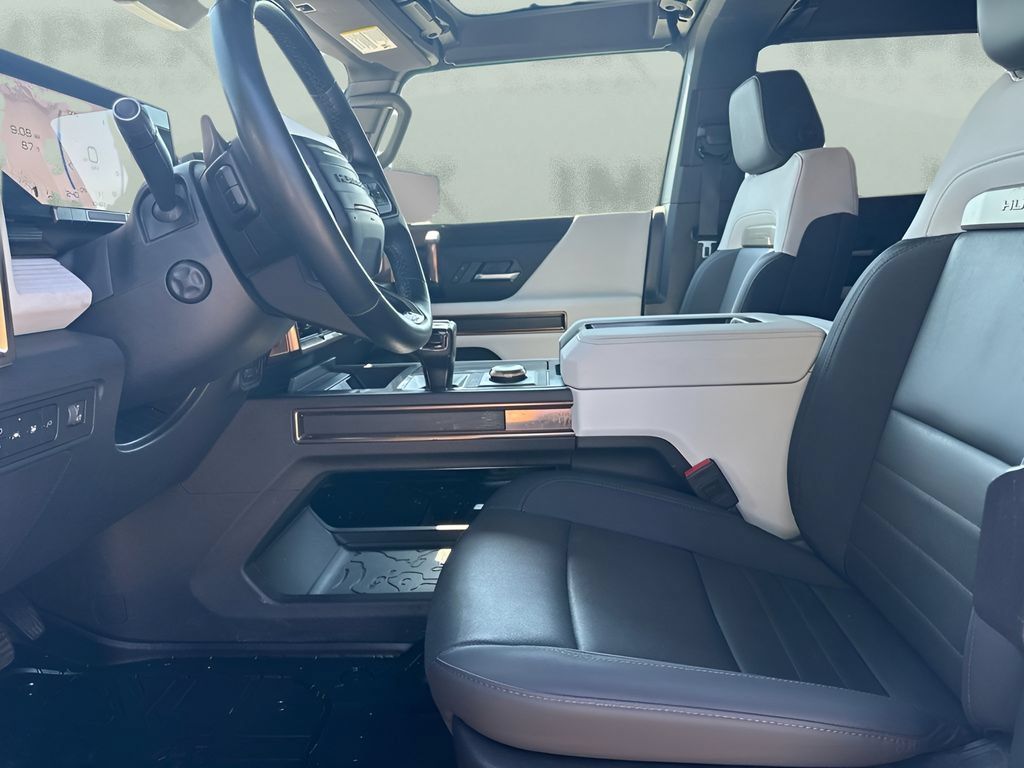 Used 2025 GMC Hummer EV 2X AWD/4WD image 9