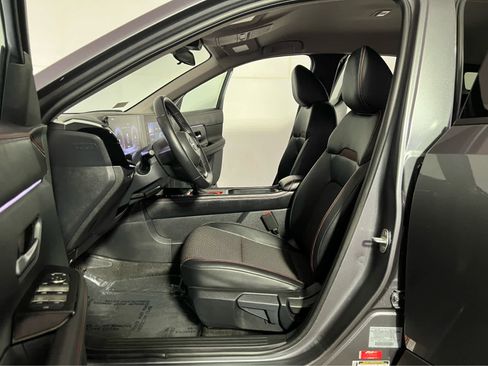 Certified 2025 Nissan Kicks SR image 19