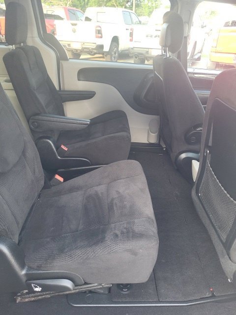 Used 2014 Dodge Grand Caravan SXT FWD image 21