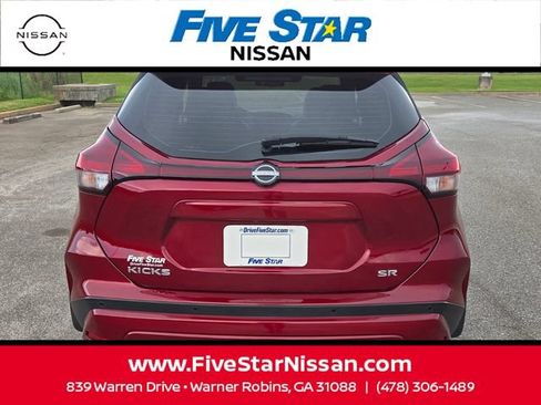 Used 2023 Nissan Kicks SR w/ SR Premium Package FWD image 10