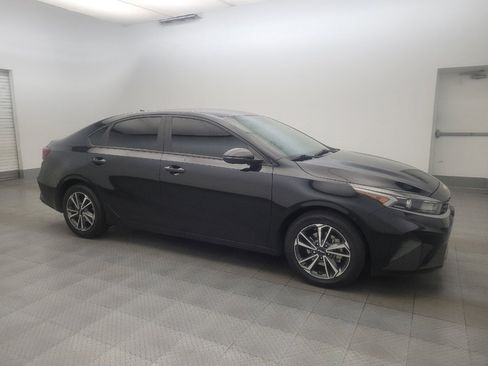 Used 2023 Kia Forte LXS w/ LXS Technology Package FWD image 11