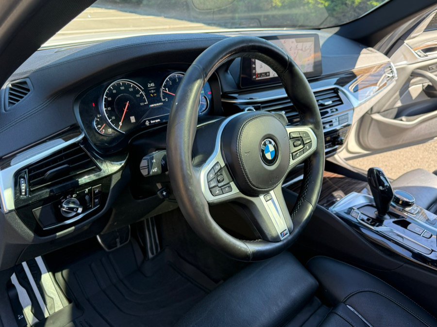 Used 2018 BMW M550i xDrive w/ Driving Assistance Package AWD/4WD image 18