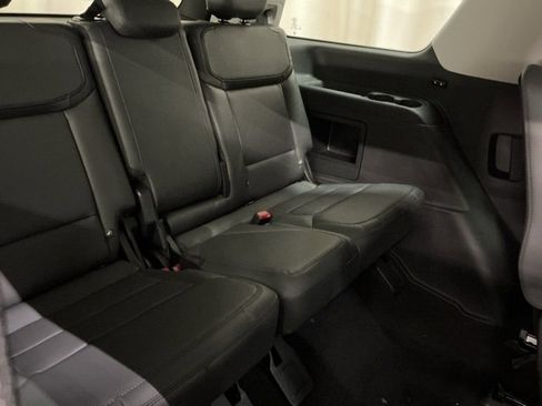 New 2026 Ford Expedition Active image 19