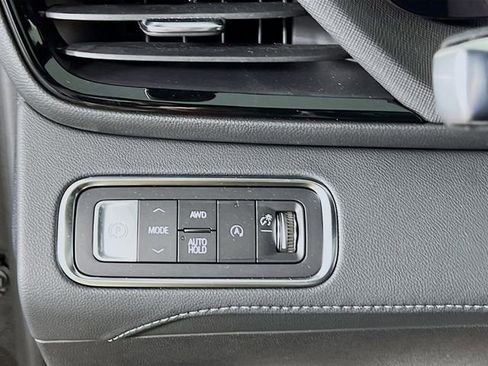 New 2026 Buick Enclave Sport Touring w/ Super Cruise Package image 9