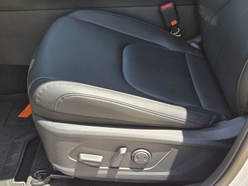 New 2026 Kia Sportage EX FWD image 19