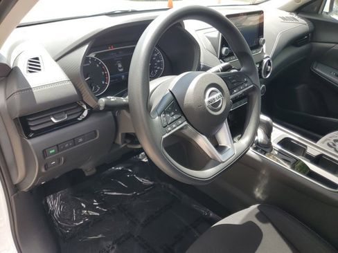 Certified 2023 Nissan Sentra SV image 17