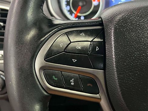 Used 2021 Jeep Cherokee Limited image 24