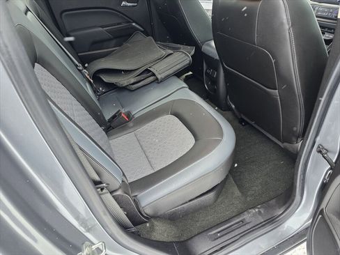 Used 2018 Chevrolet Colorado Z71 AWD/4WD image 19