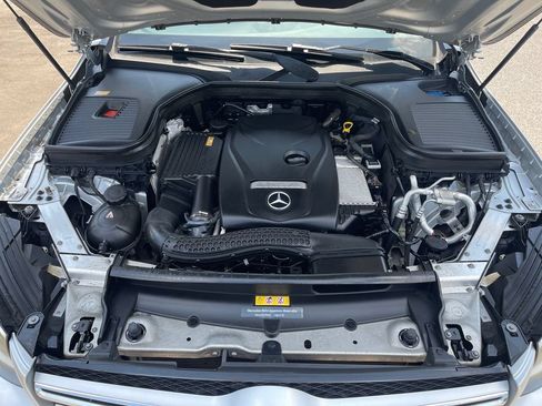 Used 2016 Mercedes-Benz GLC 300 4MATIC w/ Multimedia Package image 12