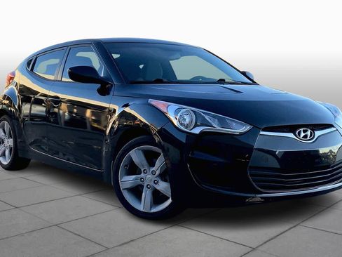 Used 2013 Hyundai Veloster w/Gray Int image 3
