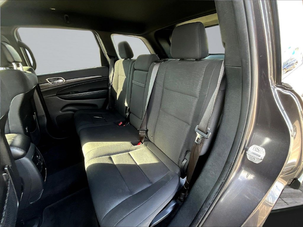 Used 2016 Jeep Grand Cherokee Laredo w/ Quick Order Package 23E AWD/4WD image 24
