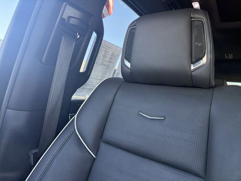 Certified 2024 Cadillac Escalade Premium Luxury w/ Performance Package image 22