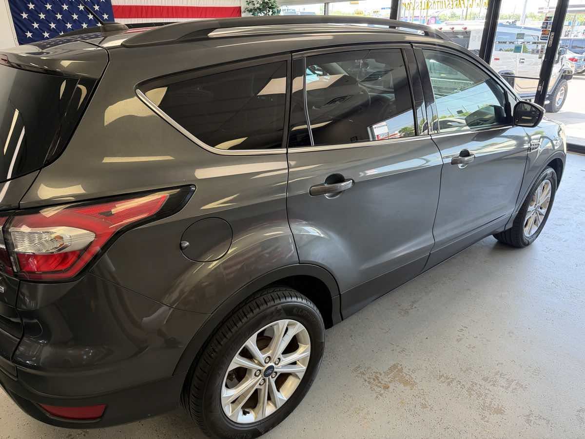 Used 2018 Ford Escape SE AWD/4WD image 4