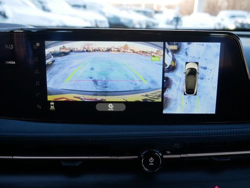 Used 2023 Nissan Ariya image 27