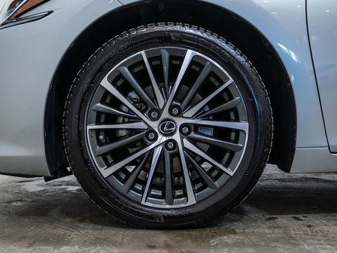 Used 2022 Lexus ES 350 w/ Premium Package image 8