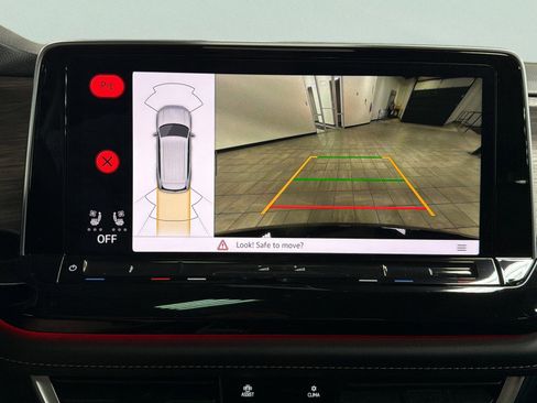 Certified 2025 Volkswagen Atlas SEL image 28