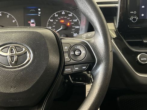 Used 2023 Toyota Corolla LE image 29