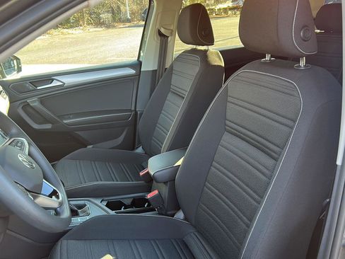 Used 2023 Volkswagen Tiguan S image 13