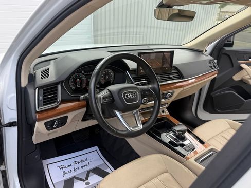 Used 2021 Audi Q5 2.0T Premium Plus w/ Premium Plus Package AWD/4WD image 19