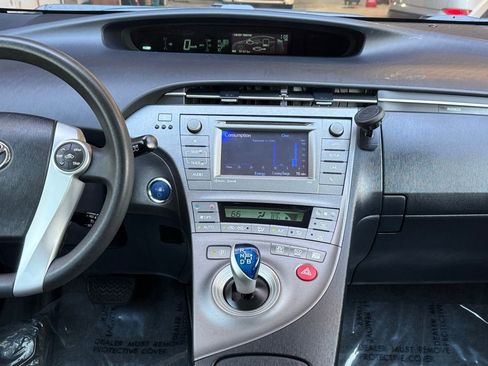 Used 2015 Toyota Prius Three FWD image 22