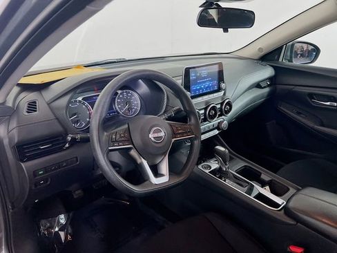 Used 2024 Nissan Sentra SV FWD image 9