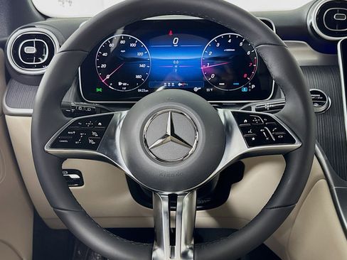 New 2026 Mercedes-Benz GLC 300 image 17