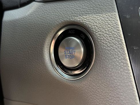 Used 2018 Genesis G80 3.8 RWD image 9
