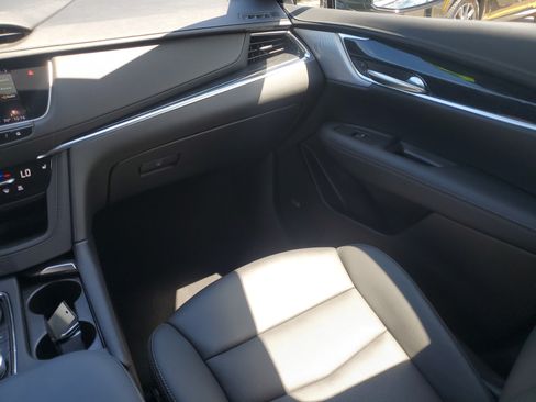 Used 2023 Cadillac XT5 Premium Luxury w/ Technology Package AWD/4WD image 23