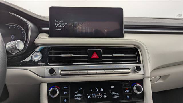 Used 2025 Genesis G70 2.5T RWD image 27