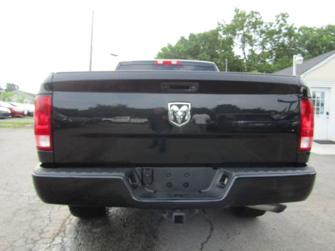 Used 2017 RAM 1500 Express AWD/4WD image 6