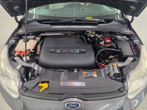 Used 2016 Ford Focus Electric Hatchback FWD image 40
