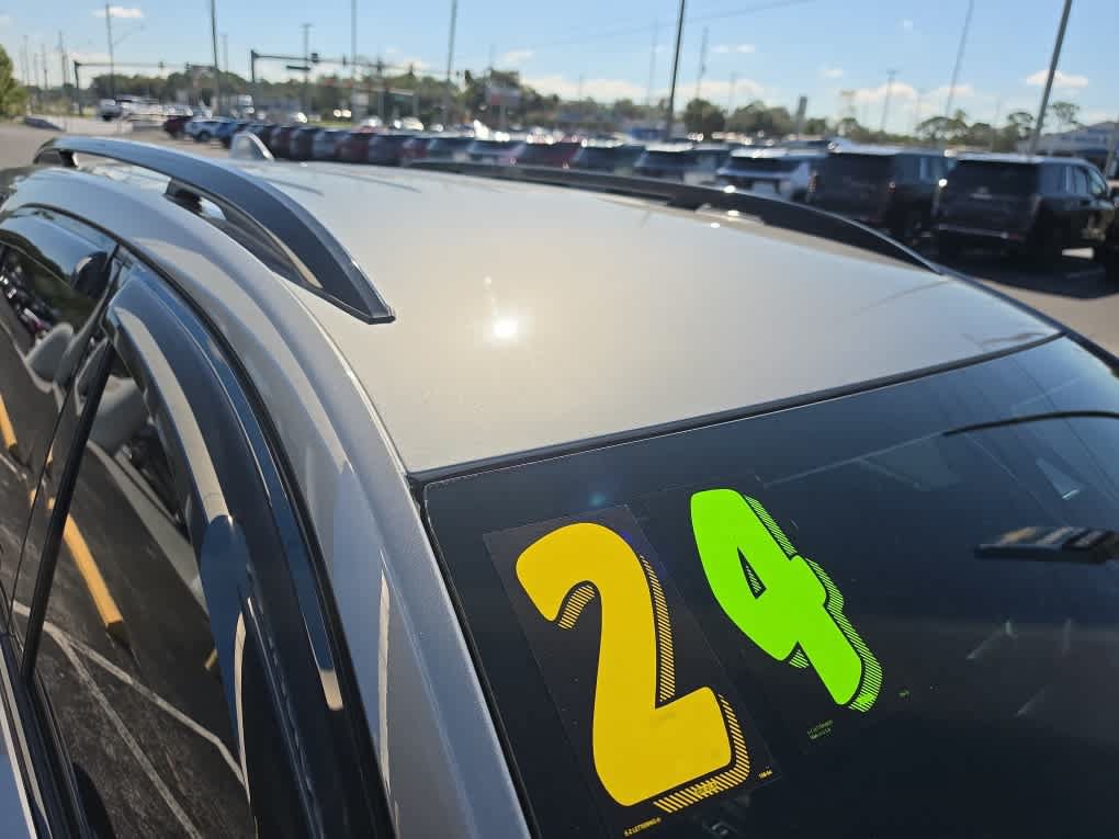 Used 2024 Chevrolet Equinox Premier w/ Redline Edition FWD image 22