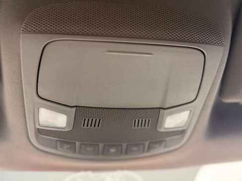 Used 2016 Ford F150 XLT AWD/4WD image 16