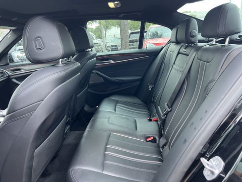 Used 2021 BMW 530i w/ M Sport Package RWD image 21